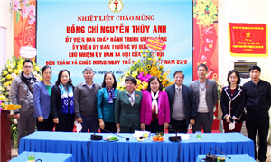 Chủ nhiệm Ủy ban Xã hội Quốc hội thăm, chúc mừng nhân ngày Thầy thuốc Việt Nam